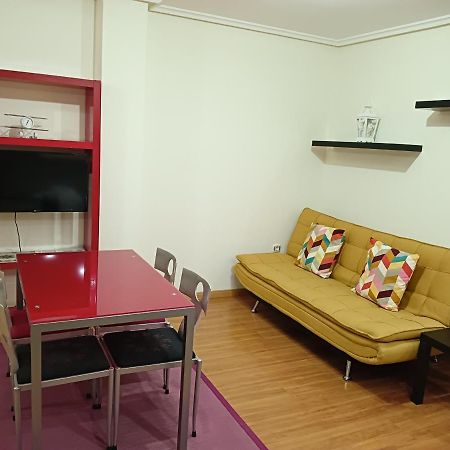 Apartamentos Chevere Rojo-Huca オビエド エクステリア 写真