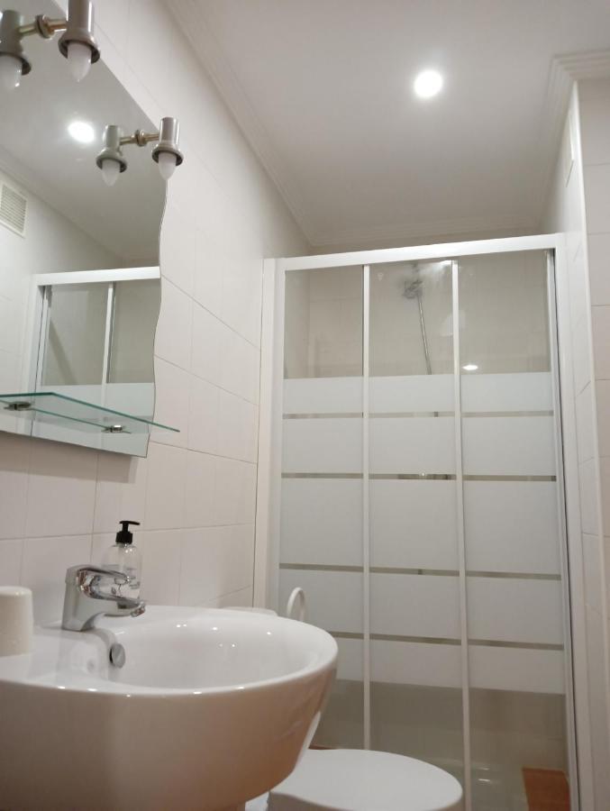 Apartamentos Chevere Rojo-Huca オビエド エクステリア 写真