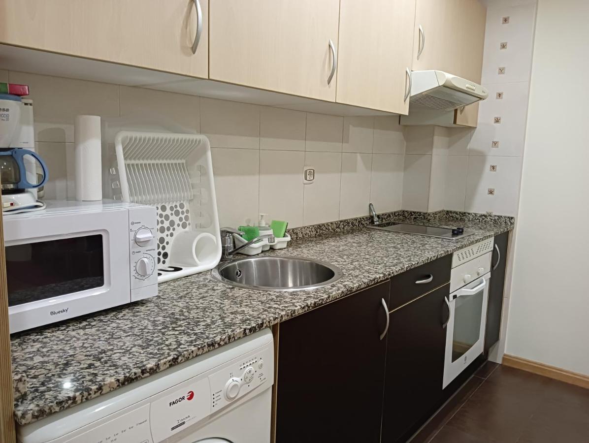Apartamentos Chevere Rojo-Huca オビエド エクステリア 写真