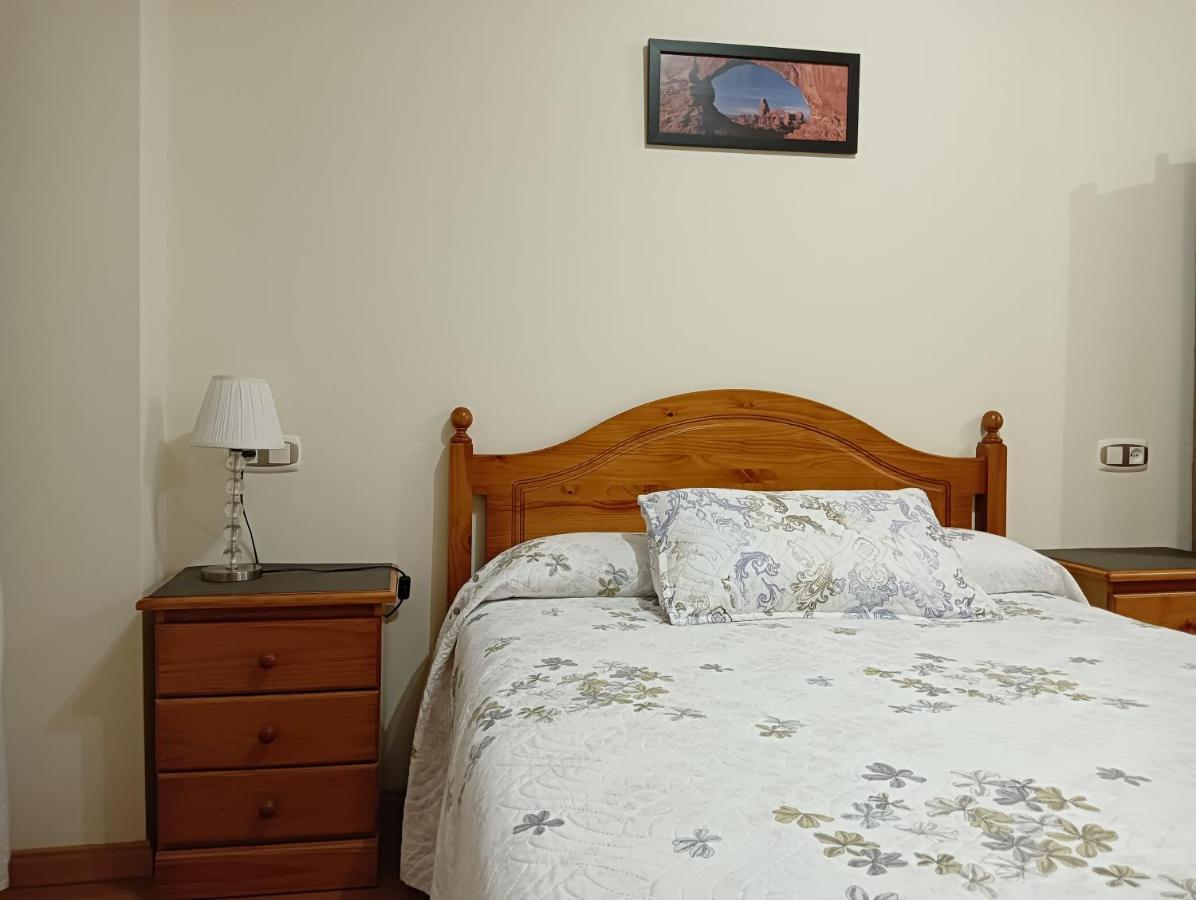 Apartamentos Chevere Rojo-Huca オビエド エクステリア 写真