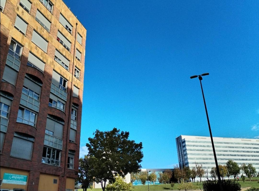 Apartamentos Chevere Rojo-Huca オビエド エクステリア 写真